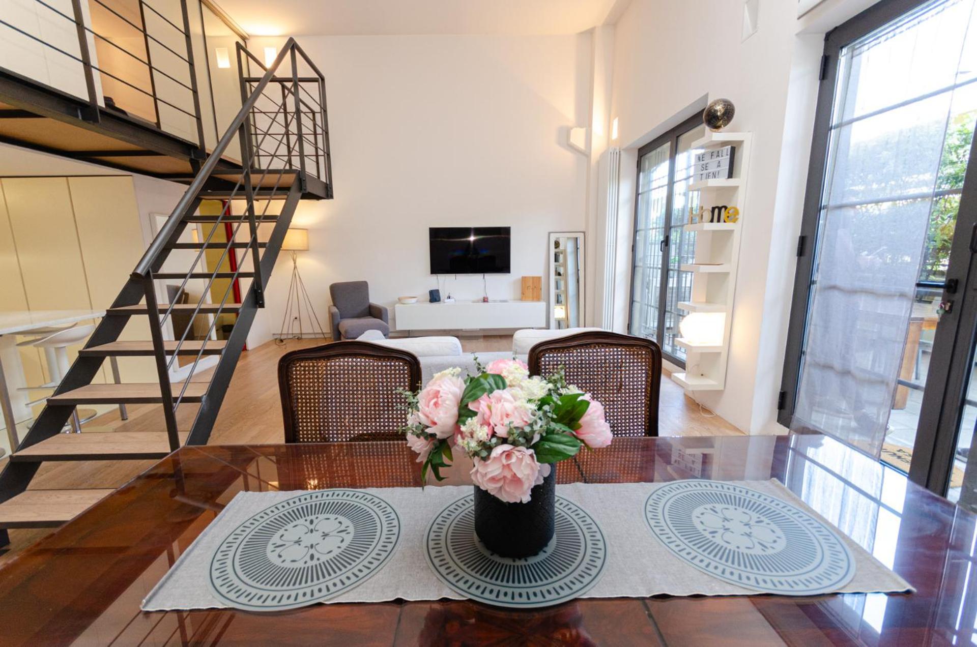 Vivimihome Loft Su Due Livelli Con Terrazzo ミラノ エクステリア 写真
